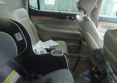 2012 Lincoln Mkt z USA, uszkodzony, nr VIN 2LMHJ5FR8CBL52166